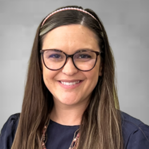 إيلينا "إيل" بارنز