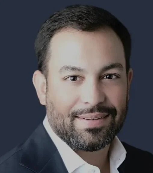 C. فورست سميث، المدير التنفيذي لأكاديمية أريزونا الافتراضية